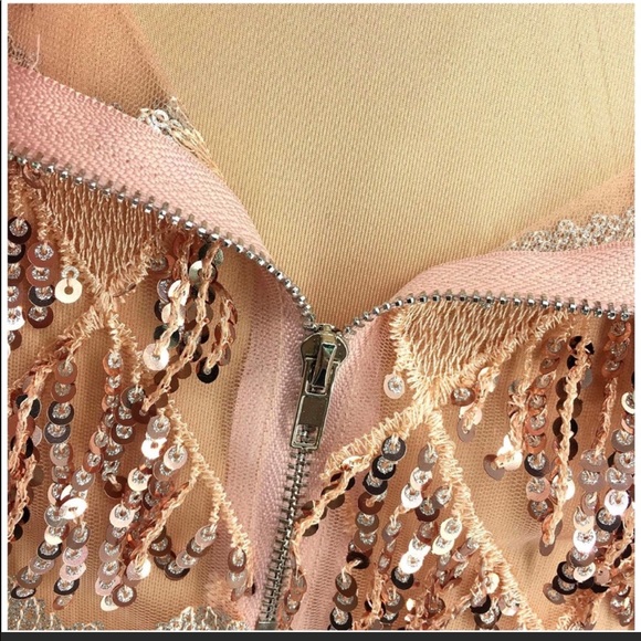 VIP STATUS DRESS - Picture 7 of 7